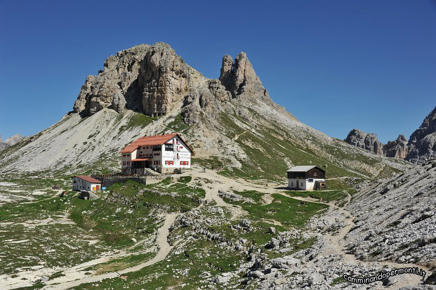 108 Rifugio Locatelli.JPG